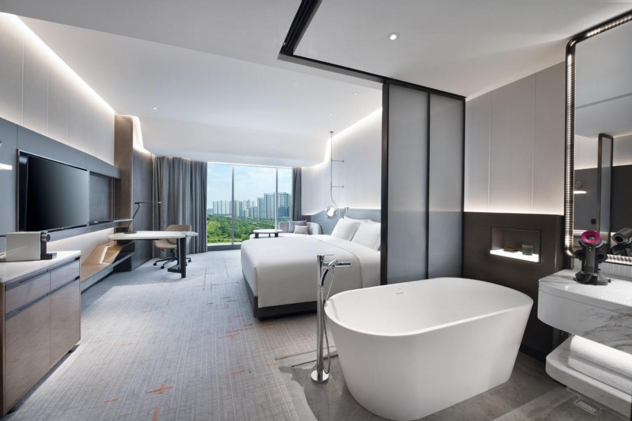 Crowne Plaza Wuhan Optics Valley By Ihg Exterior foto