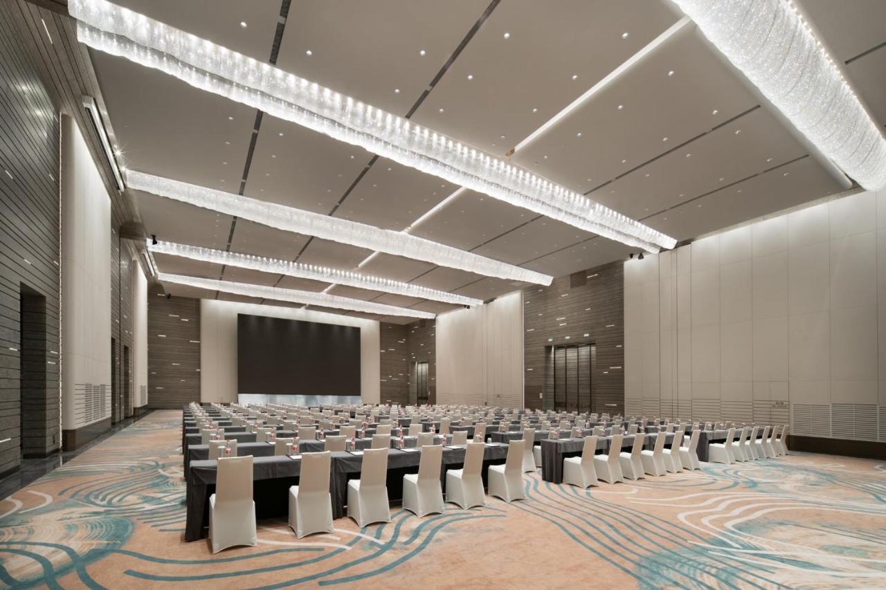 Crowne Plaza Wuhan Optics Valley By Ihg Exterior foto