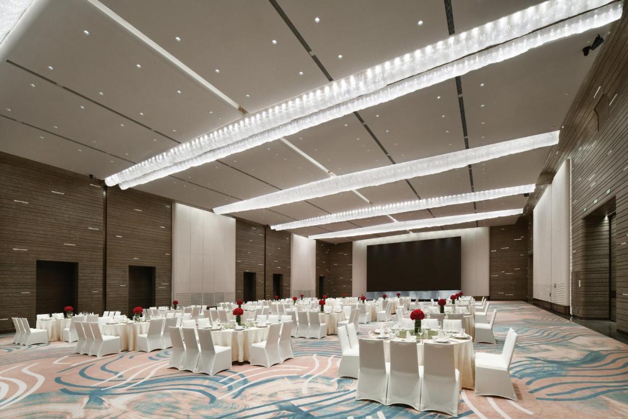 Crowne Plaza Wuhan Optics Valley By Ihg Exterior foto